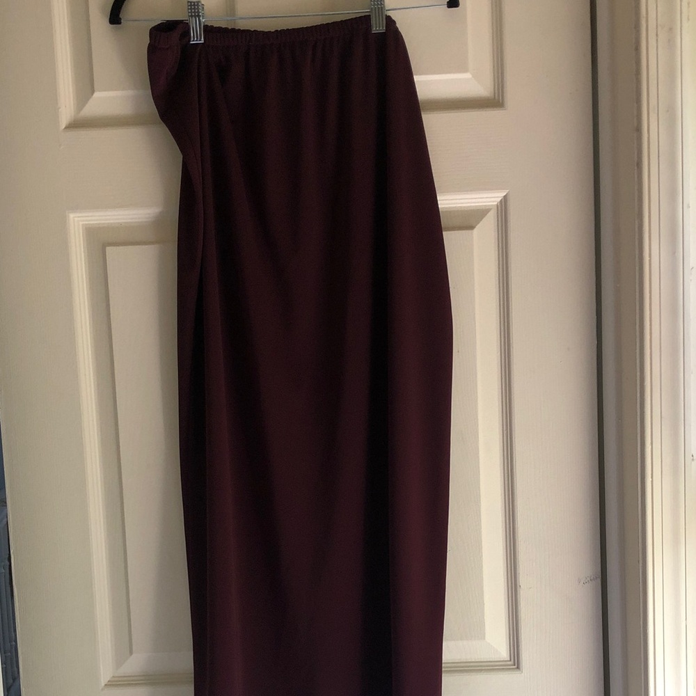 Elegant Burgundy Maxi Skirt with Comfortable Elastic Waist